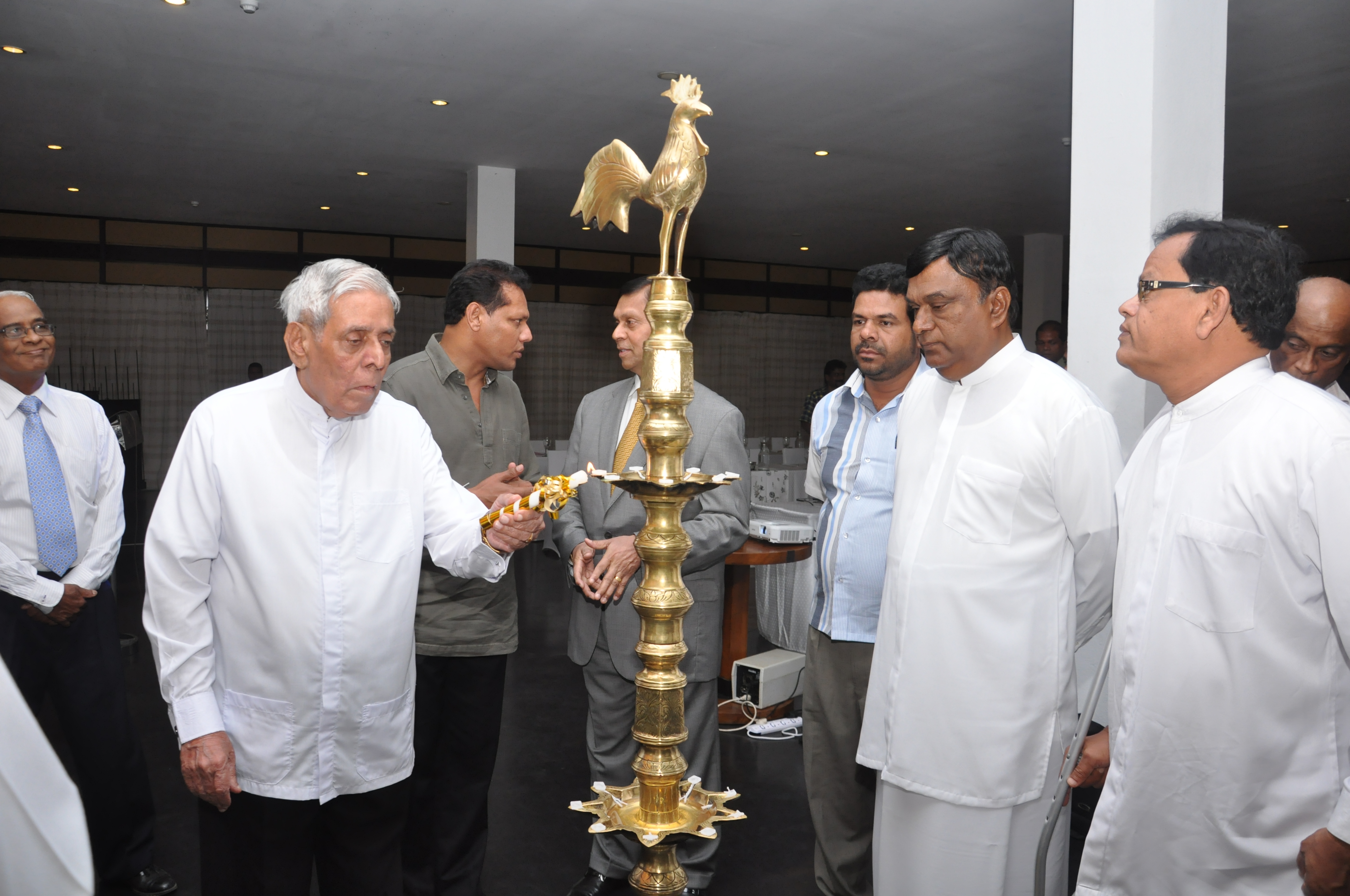 ප්‍රධාන සභා ගර්භයේ පළාත් සභා සැසිය